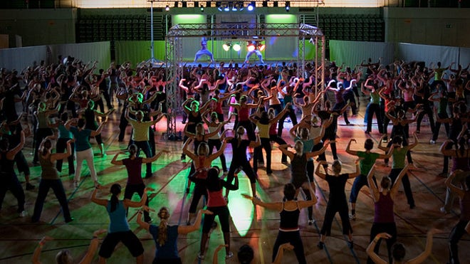 zumba group.jpg